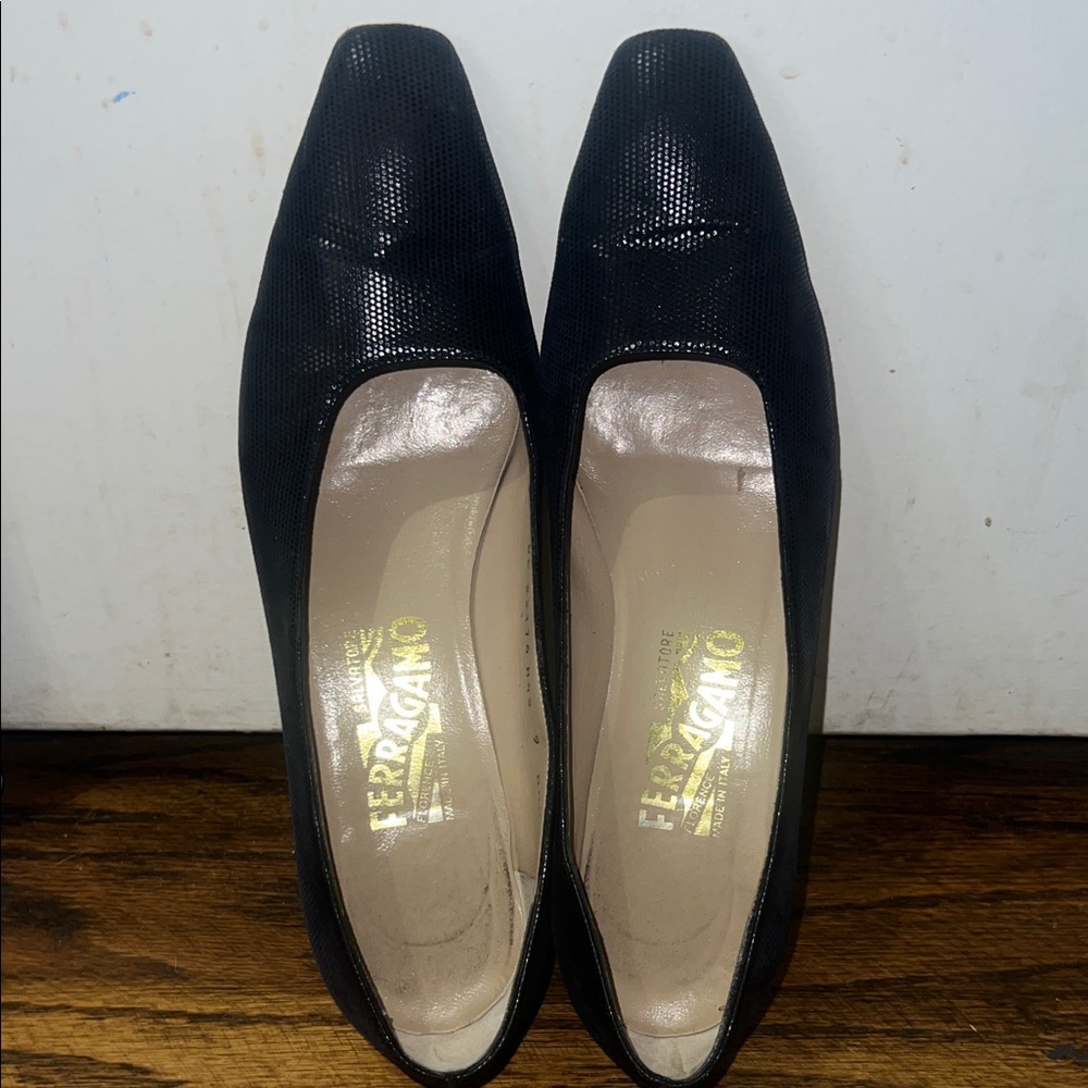 Salvatore Ferragamo Navy Textured Square-Toe Pumps with Gold Logo